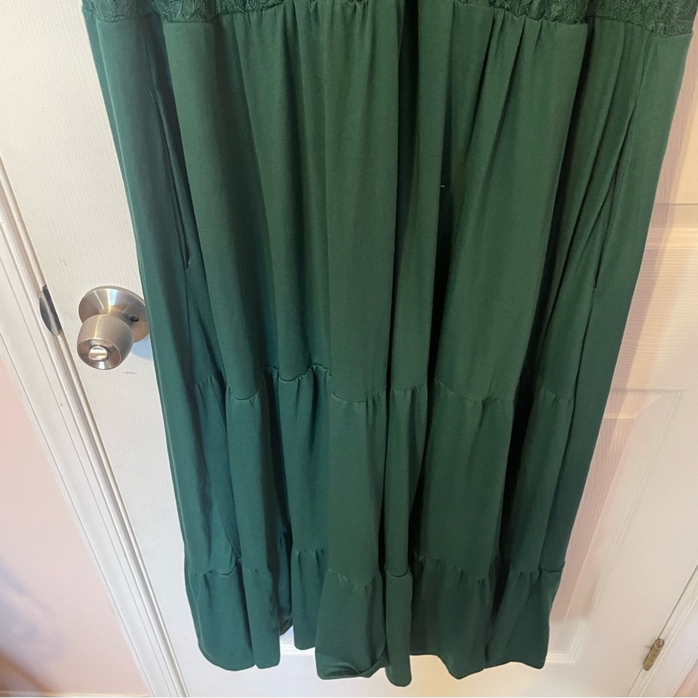 BloomChic Emerald Green Midi Dress - Picture 2 of 9